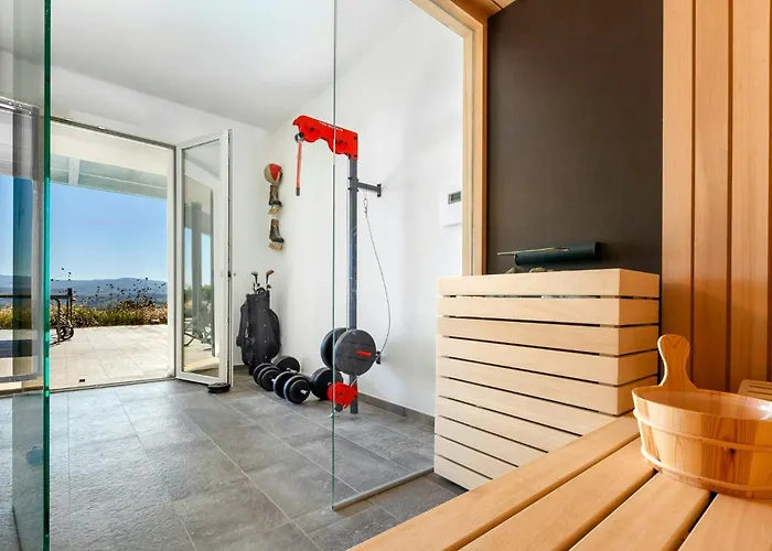 With Views Over Ombrone Valley 펜션 *